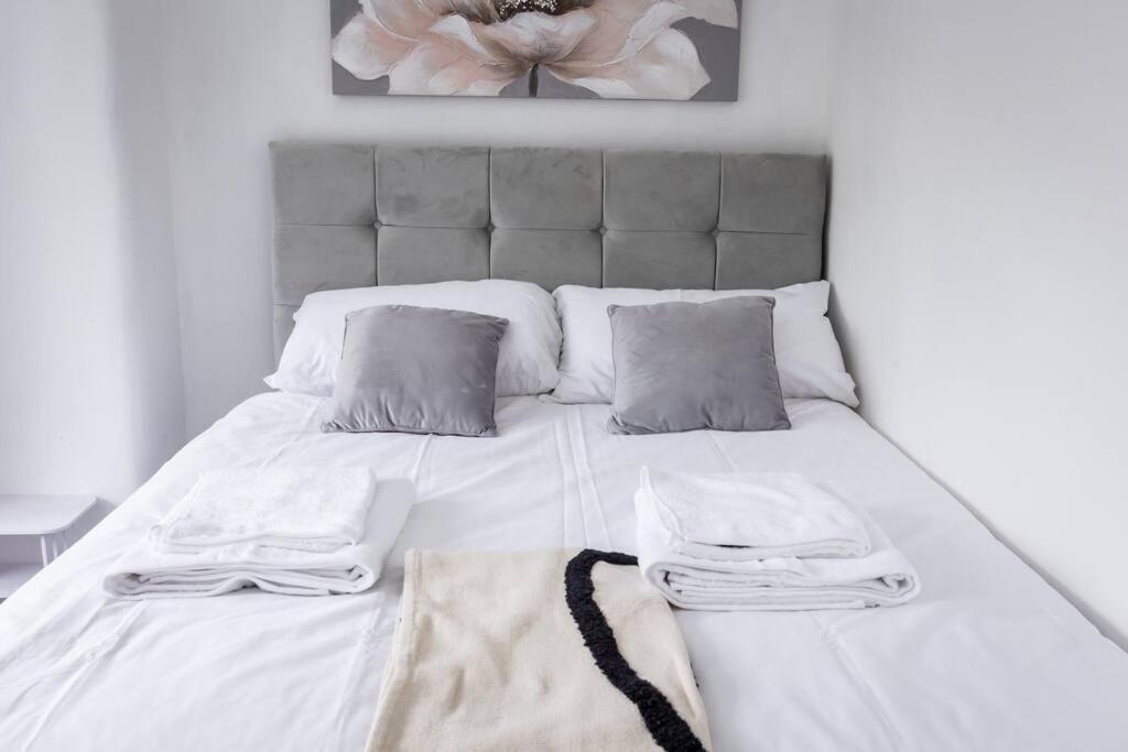 Windsor House 3 Bedrooms Sleeps 8 曼彻斯特 外观 照片